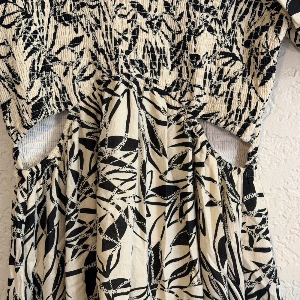 Jessica Simpson Dress Women L Black Leaf Print Smocked Waist Cutout NEW - Picture 3 of 11